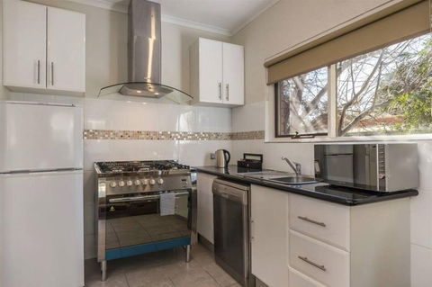 COMFORT INN COACH AND BUSHMANS - Accommodation Coffs Harbour 5