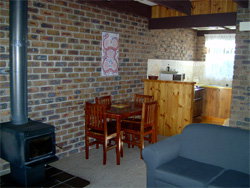 Warrawee Holiday Units - Accommodation Coffs Harbour 0