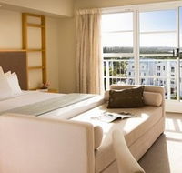Quality Suites Deep Blue - Accommodation Coffs Harbour