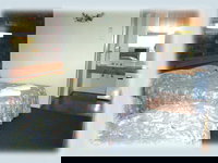 Coach Lamp Motel - Accommodation Coffs Harbour 2