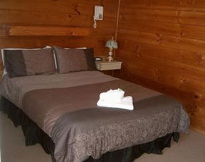 Paruna Motel - Accommodation Coffs Harbour 0