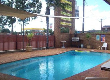Town And Country Motor Inn Cobar - Accommodation Coffs Harbour 0