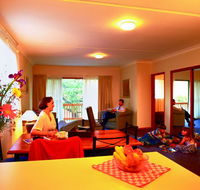 Oxley Court Serviced Apartments - Accommodation Coffs Harbour