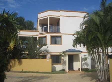 Urangan QLD Accommodation Coffs Harbour