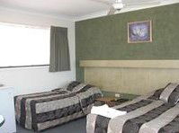Hanging Rock Family Motel - Accommodation Coffs Harbour 1