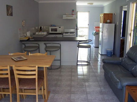 Palm Valley Motel And Holiday Units - Accommodation Coffs Harbour 2