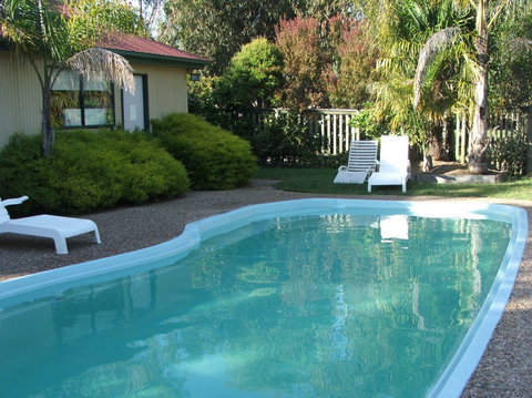 Lakes Entrance Country Cottages - Accommodation Coffs Harbour 3