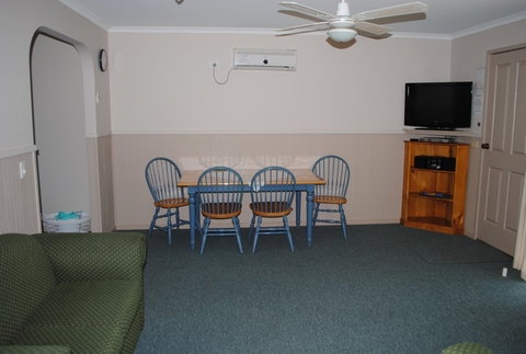 Lakes Entrance Country Cottages - Accommodation Coffs Harbour 5