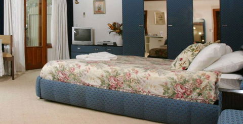 Chalet Swisse Spa Retreat - Accommodation Coffs Harbour 1