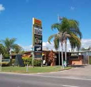 Queens Beach Motor Hotel - Accommodation Coffs Harbour