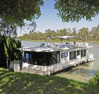 Moving Waters Self Contained Moored Houseboat - Accommodation Coffs Harbour