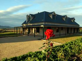 Abbotsford Country House - Accommodation Coffs Harbour 0
