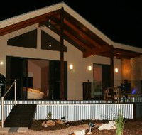 Pike River Luxury Villas - Accommodation Coffs Harbour