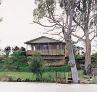 Mundic Grove Cottage - Accommodation Coffs Harbour