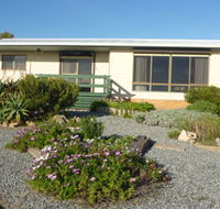 Oaklands Beach House - Accommodation Coffs Harbour
