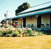 Robe House - Accommodation Coffs Harbour