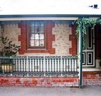The Lion Cottage - Accommodation Coffs Harbour
