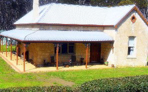 Dudley Villa - Accommodation Coffs Harbour 1
