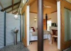 Feathers Sanctuary - Accommodation Coffs Harbour 2