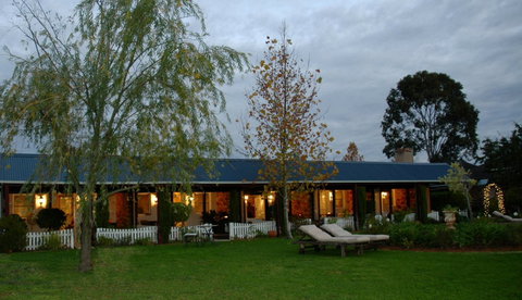 Paringa House B&B Stone Cottages - Accommodation Coffs Harbour 2