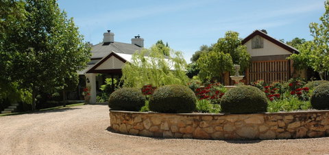 Paringa House B&B Stone Cottages - Accommodation Coffs Harbour 3