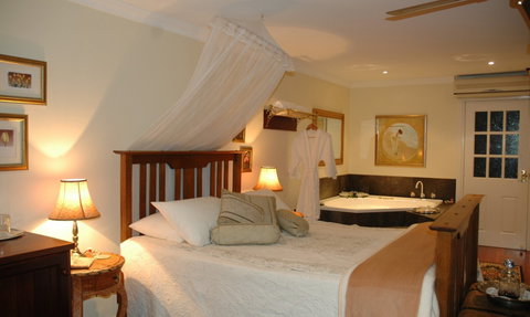 Paringa House B&B Stone Cottages - Accommodation Coffs Harbour 4