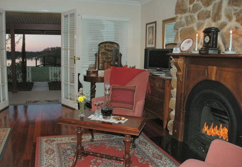 Paringa House B&B Stone Cottages - Accommodation Coffs Harbour 6