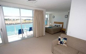 Wallaroo Marina Apartments - Accommodation Coffs Harbour 3