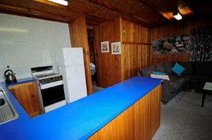 Moving Waters Self Contained Moored Houseboat - Accommodation Coffs Harbour 5