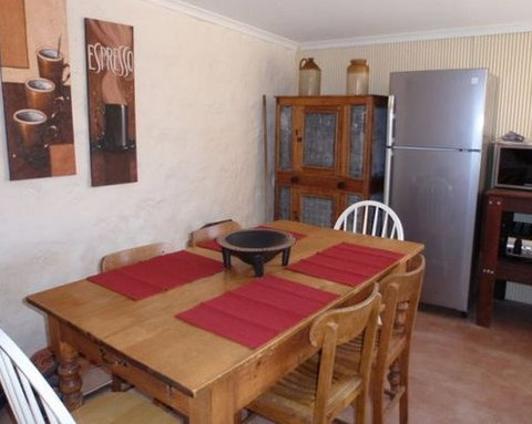 The Cottage At Ramco - Accommodation Coffs Harbour 4