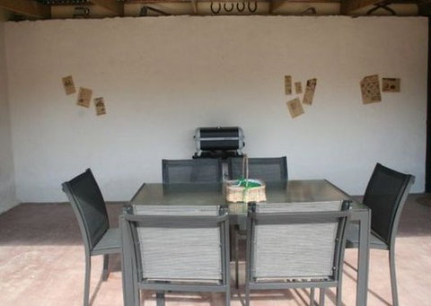 The Cottage At Ramco - Accommodation Coffs Harbour 5