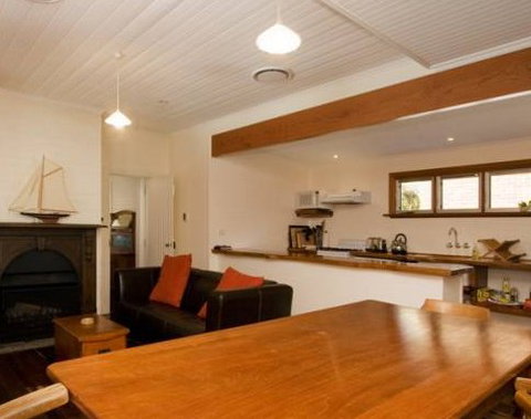 The Cottage - Berry - Accommodation Coffs Harbour 3