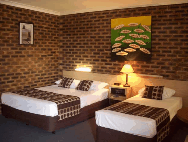Squatters Homestead Motel - Accommodation Coffs Harbour 2