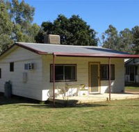 Cockatoo Cottage - Pooncarie - Accommodation Coffs Harbour