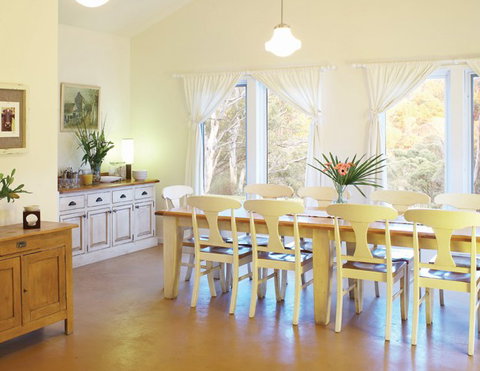 Andreas White House - Accommodation Coffs Harbour 4