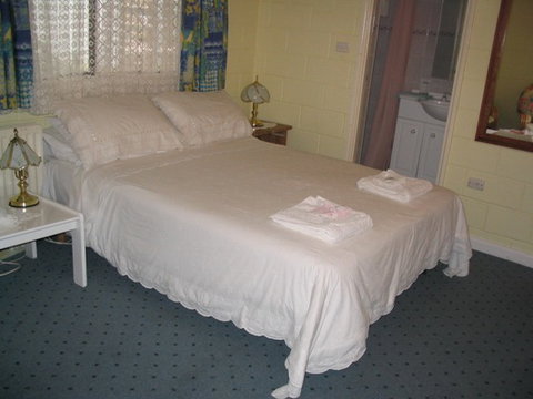 Enzian Lodge - Accommodation Coffs Harbour 2