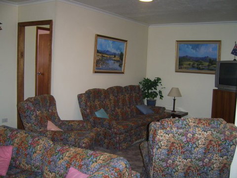 Sonnblick Lodge - Accommodation Coffs Harbour 2