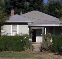 Honeysuckle Cottage Jingellic - Accommodation Coffs Harbour