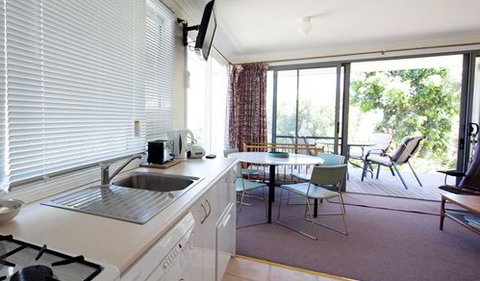 Queens Cottage - Accommodation Coffs Harbour 2