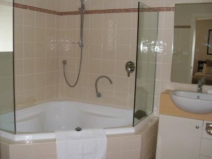 Snowbound Chalets - Accommodation Coffs Harbour 1