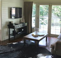 Book Barn Cottage - Accommodation Coffs Harbour