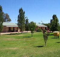 Narrandera Caravan Park - Accommodation Coffs Harbour