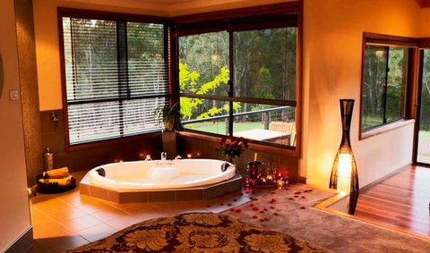 Cedars Mount View - Accommodation Coffs Harbour 4