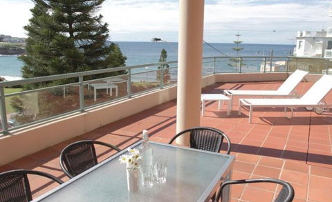 AeA The Coogee View Beachfront Serviced Apartments - Accommodation Coffs Harbour 4
