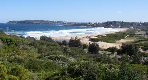 A Beach House Near Manly - Accommodation Coffs Harbour 4