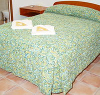 R  R  Woodgate Beach - Accommodation Coffs Harbour