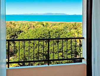 Mercure Capricorn Resort Yeppoon - Accommodation Coffs Harbour 3