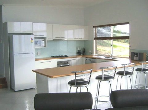 Blue Ocean View Beach House - Accommodation Coffs Harbour 3