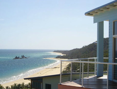 Blue Ocean View Beach House - Accommodation Coffs Harbour 5