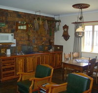 Colonial Cottage - Holiday Home - Accommodation Coffs Harbour